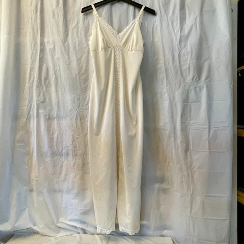 VTG 60s Vanity Fair Ivory Full Maxi Slip Dress Floral Lace Front Slit Bridal 38M